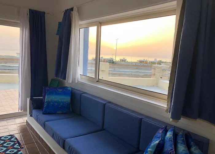 Light House Apartment *